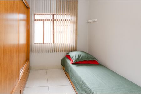 Quarto 2 de casa à venda com 3 quartos, 303m² em Caiçara-adelaide, Belo Horizonte