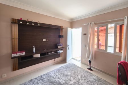 Sala de casa de condomínio à venda com 2 quartos, 93m² em Vila Campos Sales, Campinas