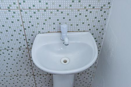 Banheiro de casa para alugar com 1 quarto, 60m² em Vila Mangalot, São Paulo