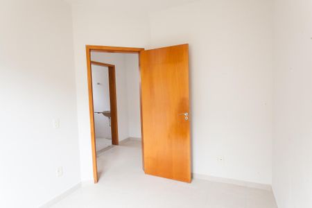 quarto 1 de apartamento à venda com 2 quartos, 92m² em Morro do Confisco, Contagem