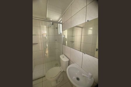 Banheiro de apartamento para alugar com 2 quartos, 40m² em Vila Nova, Porto Alegre