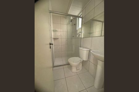 Banheiro de apartamento para alugar com 2 quartos, 40m² em Vila Nova, Porto Alegre