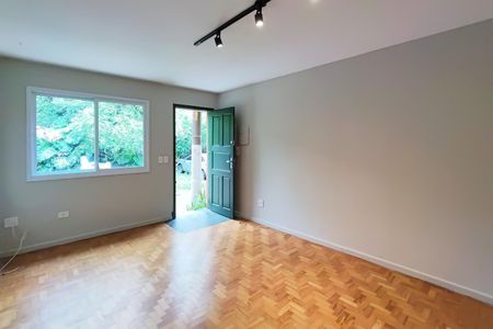 Sala de casa de condomínio para alugar com 2 quartos, 120m² em Pinheiros, São Paulo