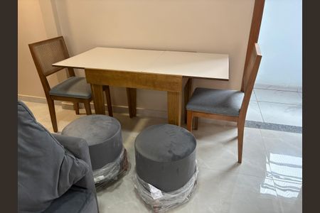 Sala de apartamento para alugar com 1 quarto, 45m² em Gonzaga, Santos