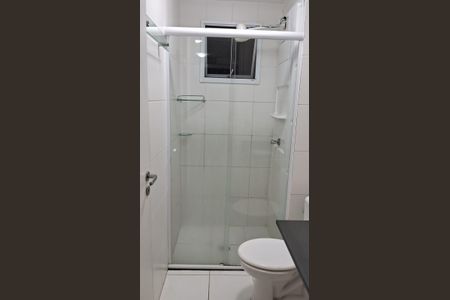 Banheiro de apartamento para alugar com 2 quartos, 45m² em Jardim Guilhermino, Guarulhos