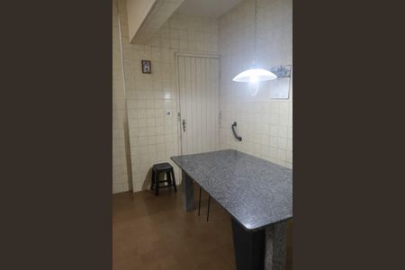 Cozinha de casa para alugar com 2 quartos, 140m² em Vila Romero, São Paulo