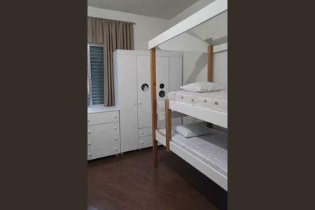 Quarto de casa para alugar com 2 quartos, 140m² em Vila Romero, São Paulo