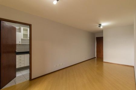 Sala de apartamento para alugar com 2 quartos, 67m² em Portão, Curitiba