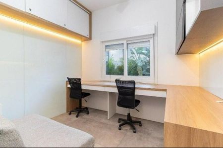 Quarto 2 de apartamento para alugar com 2 quartos, 146m² em Glória, Porto Alegre