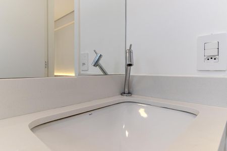 Banheiro de kitnet/studio para alugar com 1 quarto, 30m² em Consolação, São Paulo