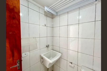 Banheiro e Área de Serviço de apartamento à venda com 1 quarto, 35m² em Jardim Santa Mena, Guarulhos