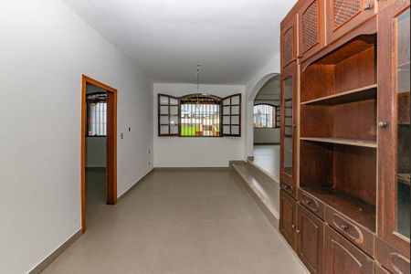 Sala 2 de casa para alugar com 5 quartos, 525m² em Palmeiras , Belo Horizonte
