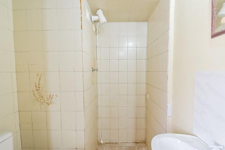 Banheiro de kitnet/studio para alugar com 1 quarto, 30m² em Vila Clementino, São Paulo