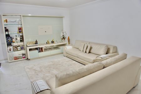 Sala de casa à venda com 3 quartos, 220m² em Dom Cabral, Belo Horizonte