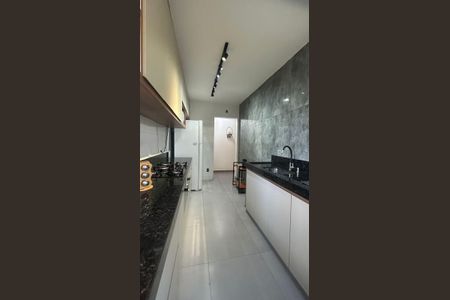 Cozinha de apartamento para alugar com 3 quartos, 66m² em Copacabana, Uberlândia