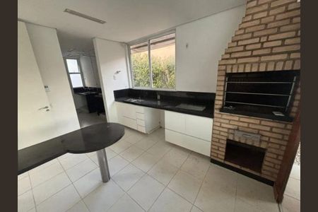 Cozinha de casa para alugar com 4 quartos, 200m² em Jardim Karaíba, Uberlândia