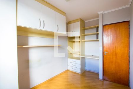Quarto de apartamento à venda com 3 quartos, 68m² em Jardim do Estádio, Santo André