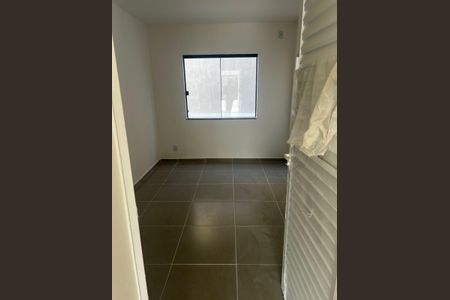 Quarto de apartamento para alugar com 2 quartos, 40m² em Laranjal, São Gonçalo