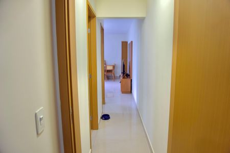 Corredor de apartamento para alugar com 2 quartos, 62m² em Gutierrez, Belo Horizonte