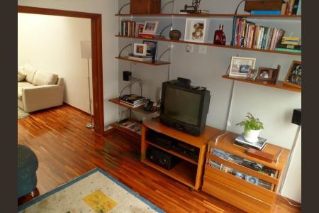 Casa à venda com 3 quartos, 385m² em Jardim Colombo, São Paulo