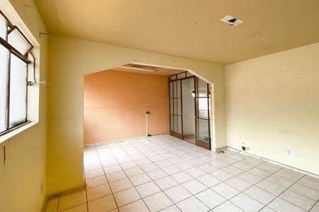 Sala de casa para alugar com 3 quartos, 256m² em Santa Efigênia, Belo Horizonte