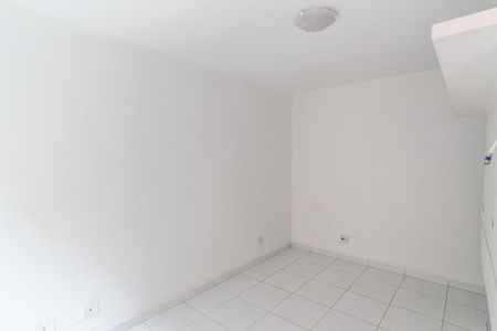 Sala de casa de condomínio à venda com 2 quartos, 125m² em Vila Nilo, São Paulo