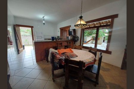 Sala de casa para alugar com 4 quartos, 1000m² em Várzea, Lagoa Santa