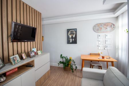 Sala de TV de apartamento à venda com 2 quartos, 133m² em Fonte Grande, Contagem