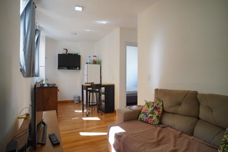 Sala de apartamento para alugar com 2 quartos, 40m² em Santa Fé, Porto Alegre