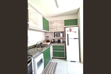 Cozinha de casa de condomínio para alugar com 3 quartos, 186m² em Hípica, Porto Alegre