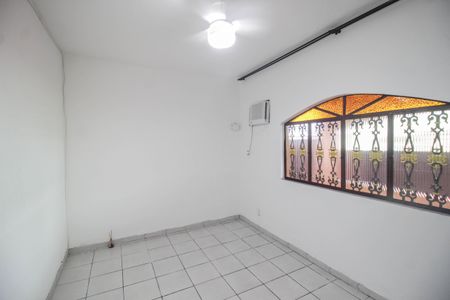 Quarto 1 de casa para alugar com 3 quartos, 225m² em Olinda, Nilópolis