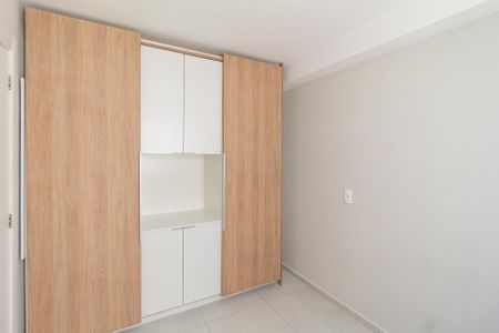 Quarto 2 de apartamento para alugar com 2 quartos, 39m² em Chacara Santa Lucia dos Ypes, Carapicuíba