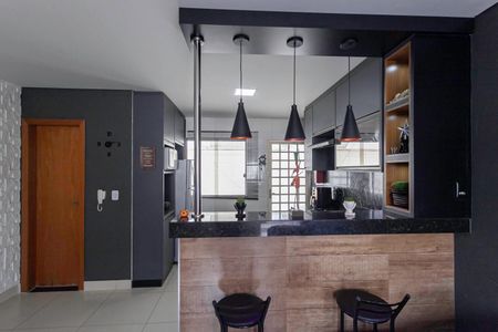 Cozinha de apartamento à venda com 2 quartos, 122m² em Parque Xangri-lá, Contagem