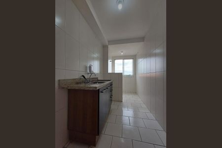 Cozinha de apartamento para alugar com 2 quartos, 50m² em Núcleo do Engordador, São Paulo