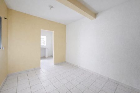 quarto de casa para alugar com 1 quarto, 30m² em Jardim Primeiro de Maio (chacara Fazendinha), Osasco