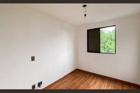 Quarto 2 de apartamento para alugar com 2 quartos, 48m² em Vila Silvia, São Paulo