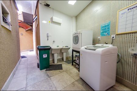 Lavanderia de kitnet/studio para alugar com 1 quarto, 28m² em Minas Brasil, Belo Horizonte