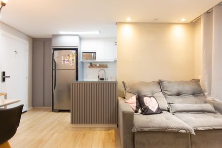 Sala de apartamento para alugar com 2 quartos, 50m² em Jardim das Oliveiras, São Paulo