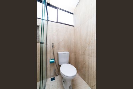 Banheiro Social de kitnet/studio para alugar com 1 quarto, 28m² em Minas Brasil, Belo Horizonte