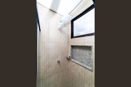 Banheiro Social de kitnet/studio para alugar com 1 quarto, 28m² em Minas Brasil, Belo Horizonte