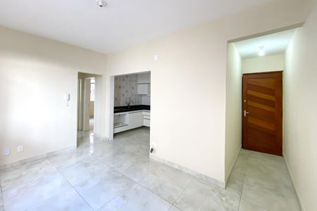 Sala de apartamento à venda com 2 quartos, 70m² em Nova Suíça, Belo Horizonte