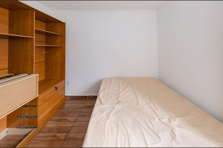 Quarto de kitnet/studio para alugar com 1 quarto, 30m² em João Pinheiro, Belo Horizonte
