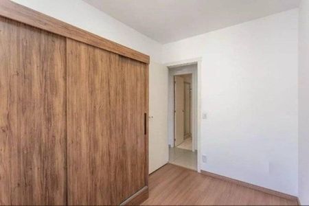 Quarto 1 de apartamento para alugar com 3 quartos, 68m² em Vila Ipiranga, Porto Alegre