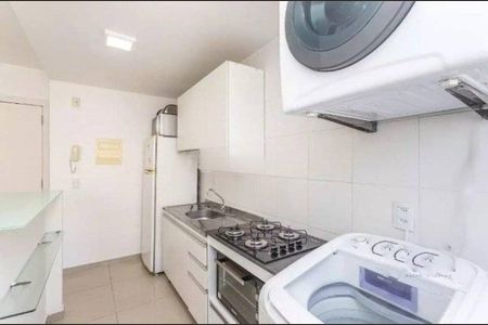 Cozinha de apartamento para alugar com 3 quartos, 68m² em Vila Ipiranga, Porto Alegre