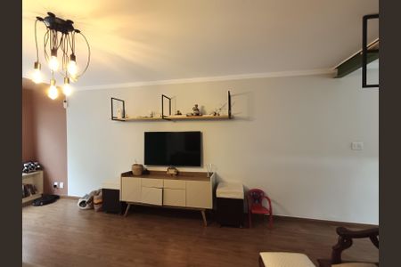 Casa à venda com 3 quartos, 160m² em Chácara Inglesa, São Paulo