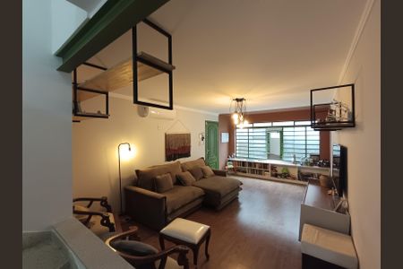 Casa à venda com 3 quartos, 160m² em Chácara Inglesa, São Paulo