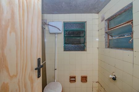 Banheiro de casa de condomínio para alugar com 1 quarto, 38m² em Sarandi, Porto Alegre