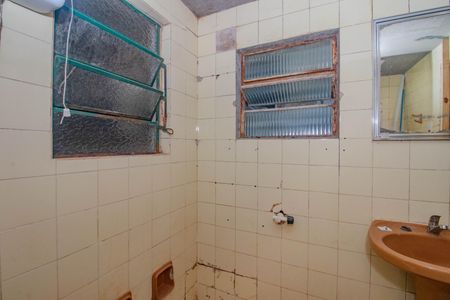 Banheiro de casa de condomínio para alugar com 1 quarto, 38m² em Sarandi, Porto Alegre
