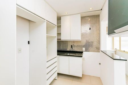 Cozinha de apartamento para alugar com 2 quartos, 84m² em Santana, Porto Alegre