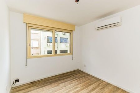 Quarto 2 de apartamento para alugar com 2 quartos, 84m² em Santana, Porto Alegre